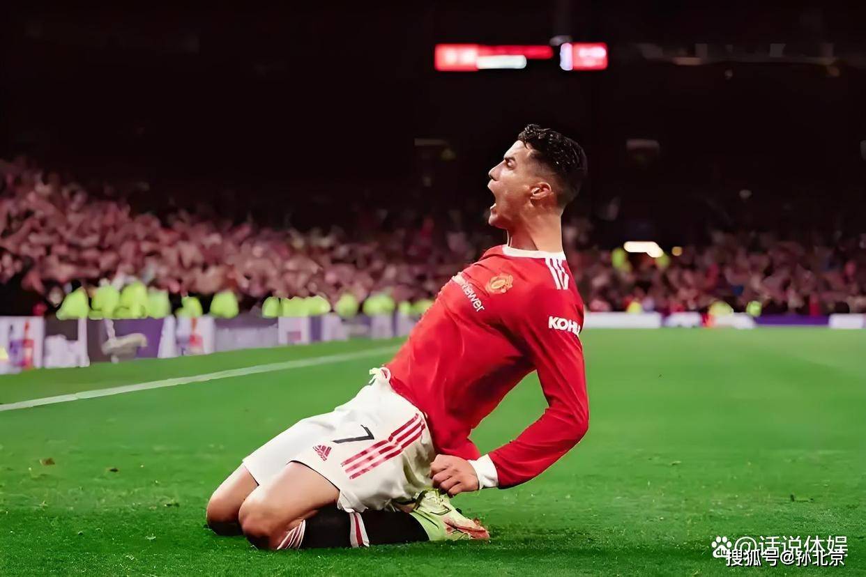 关于C罗重返曼联效力，球迷热切期待复出的信息