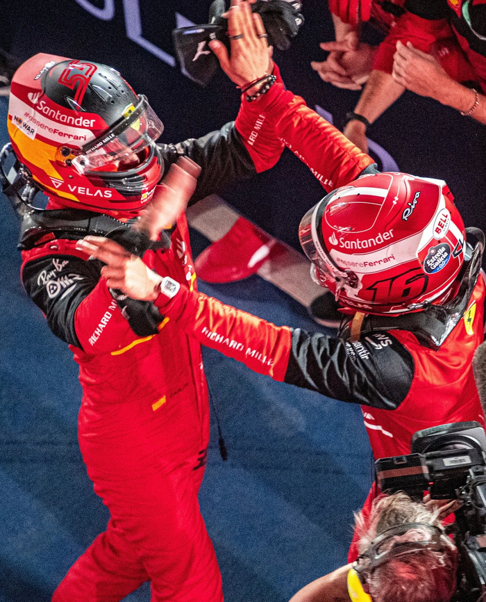 包含威廉姆斯绝杀法拉利，塞恩斯带队取胜的词条