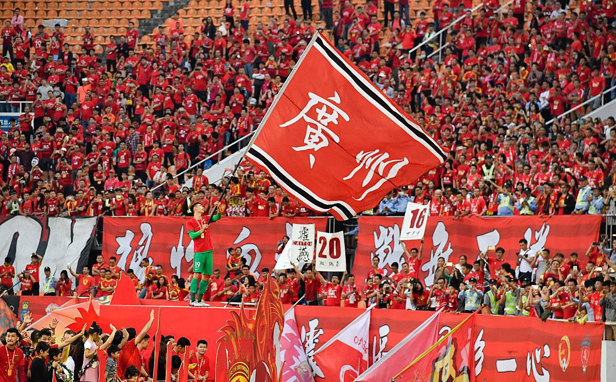 广东队鏖战广州队，布伦森统治全场