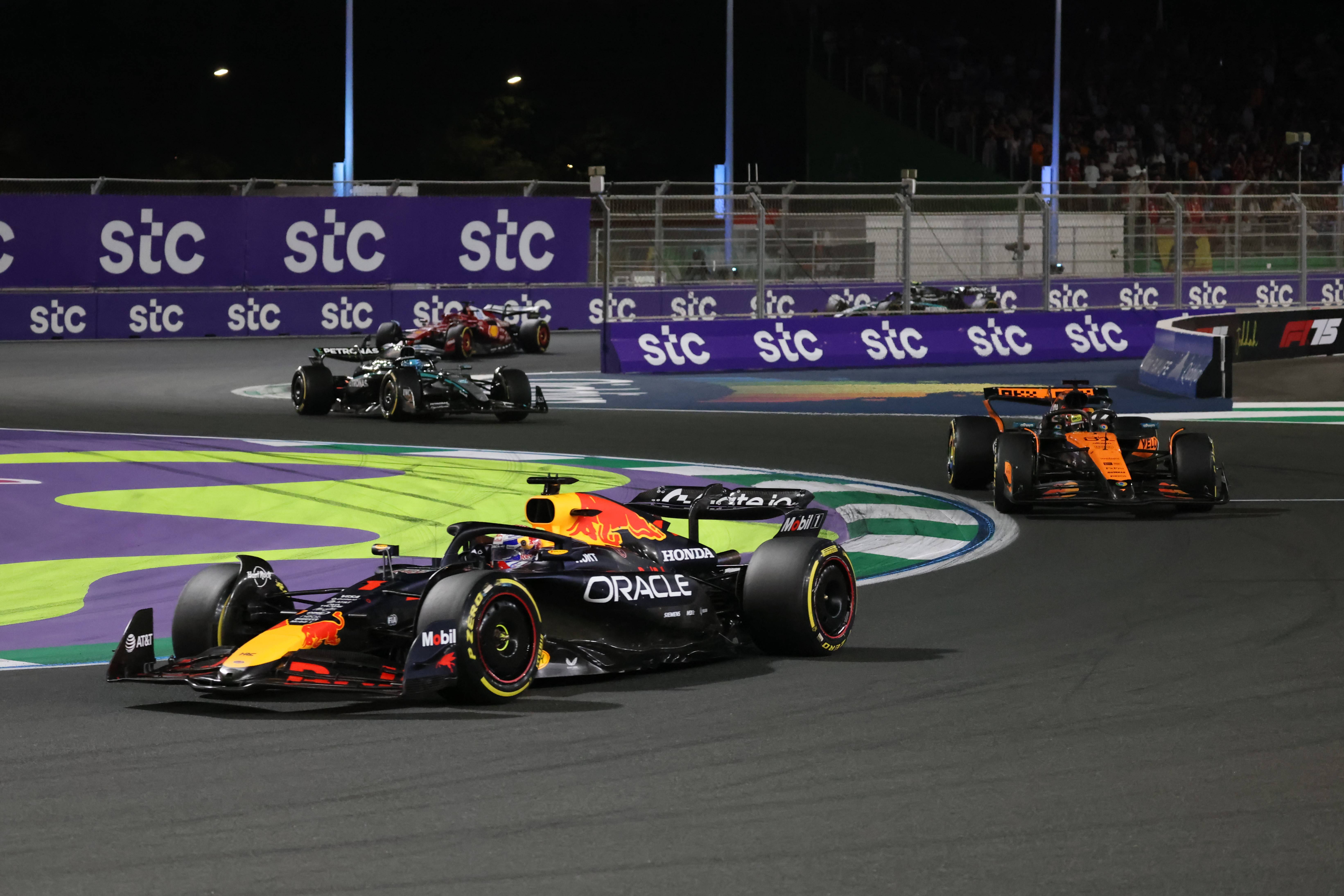 关于红牛二队险胜梅赛德斯，皮亚斯特里惊艳四座的信息