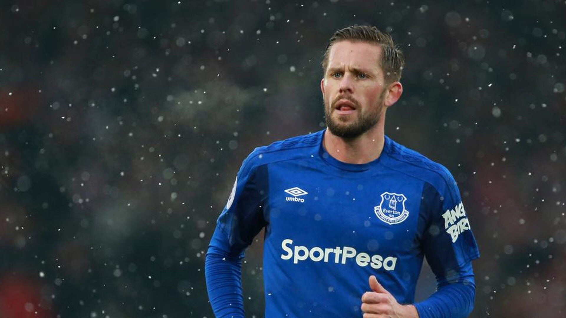 冰与火的较量,卡拉斯科爆发难阻冰岛连续得分压制几内亚